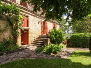 Spacious Farmhouse with Private Garden in Saint Cybranet